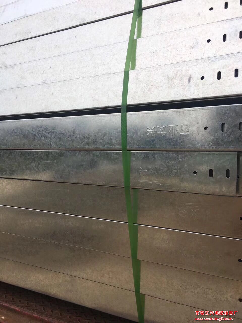 陽江恒大名都鍍鋅電纜橋架產(chǎn)品