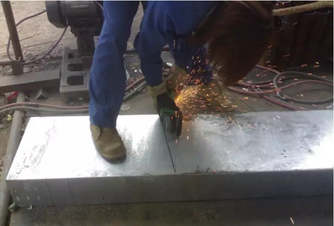 圖文解析電纜橋架安裝實(shí)例(圖37) 電纜橋架施工